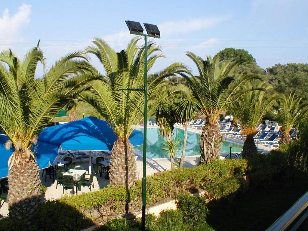 Morfeas Hotel Kavos Bagian luar foto