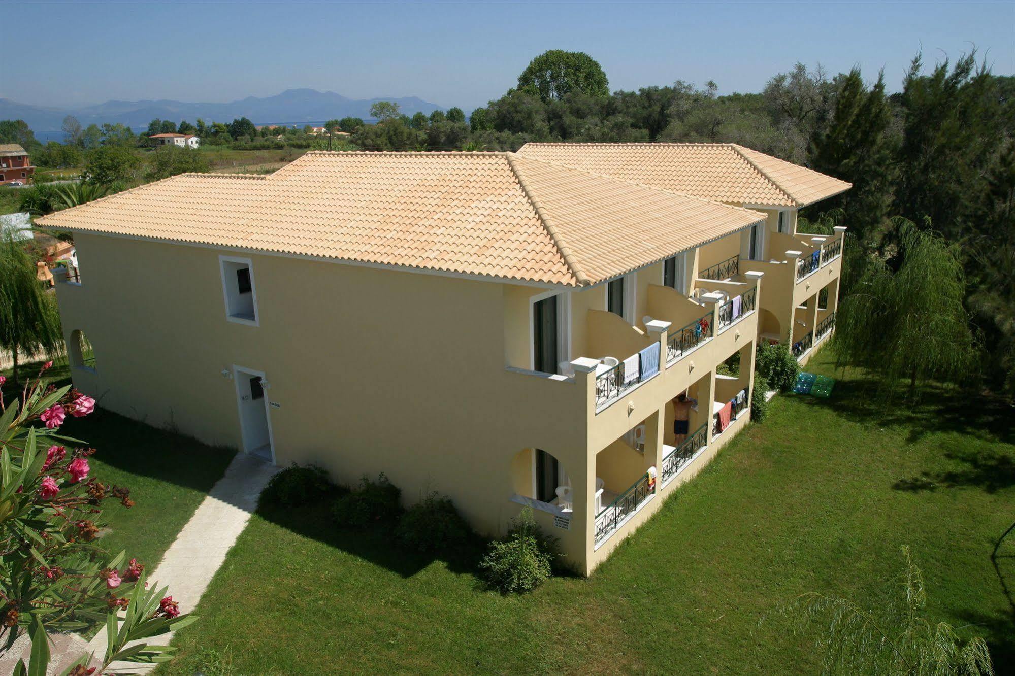 Morfeas Hotel Kavos Bagian luar foto