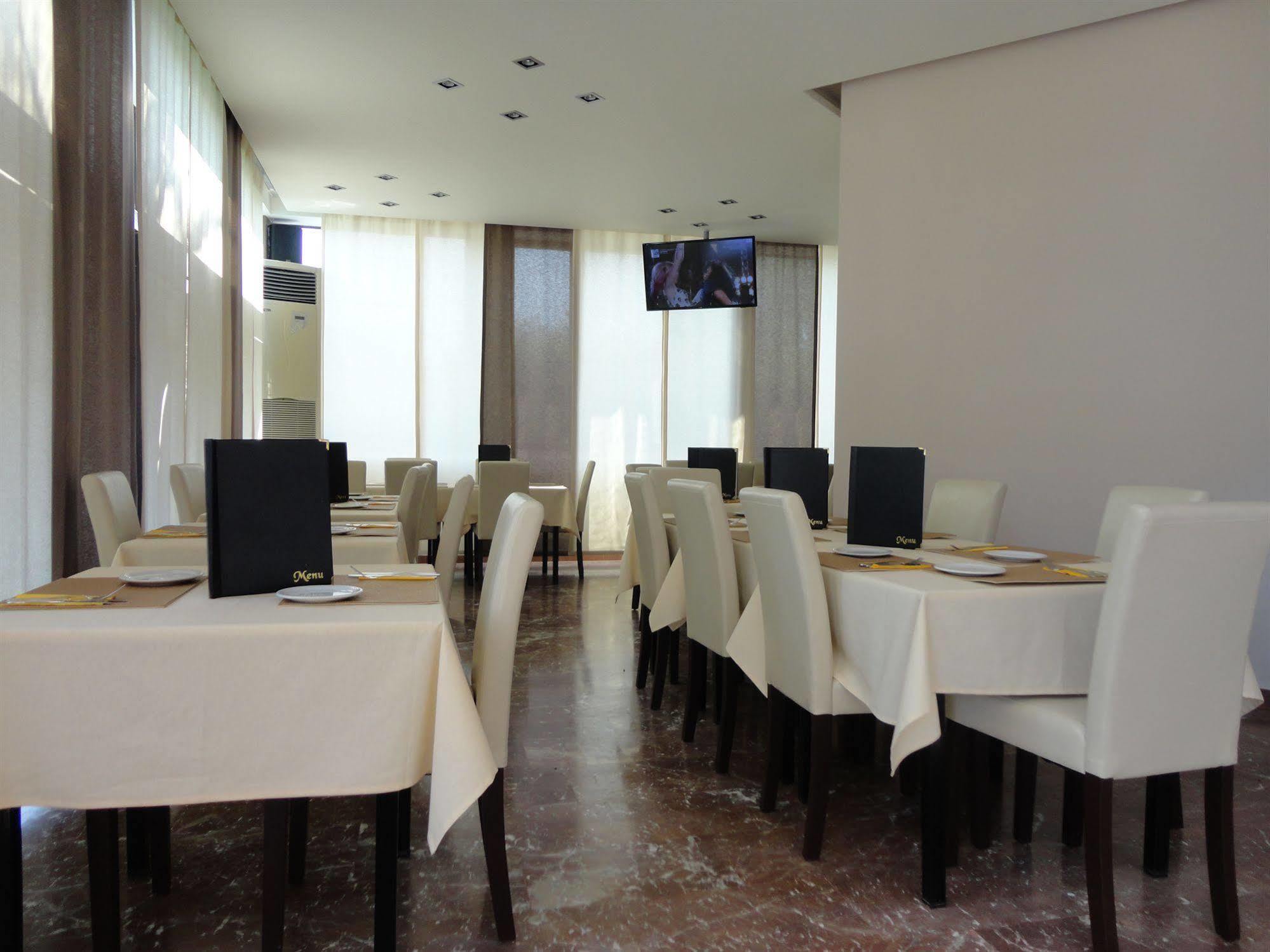 Morfeas Hotel Kavos Bagian luar foto