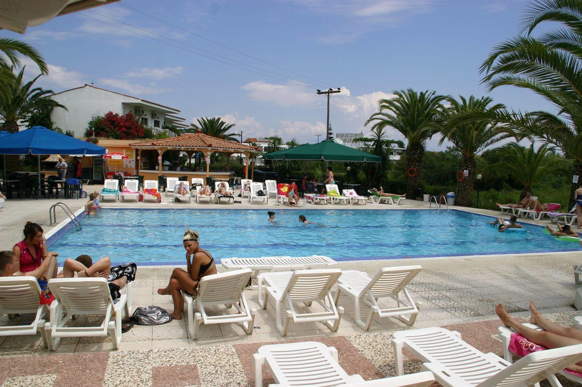 Morfeas Hotel Kavos Bagian luar foto
